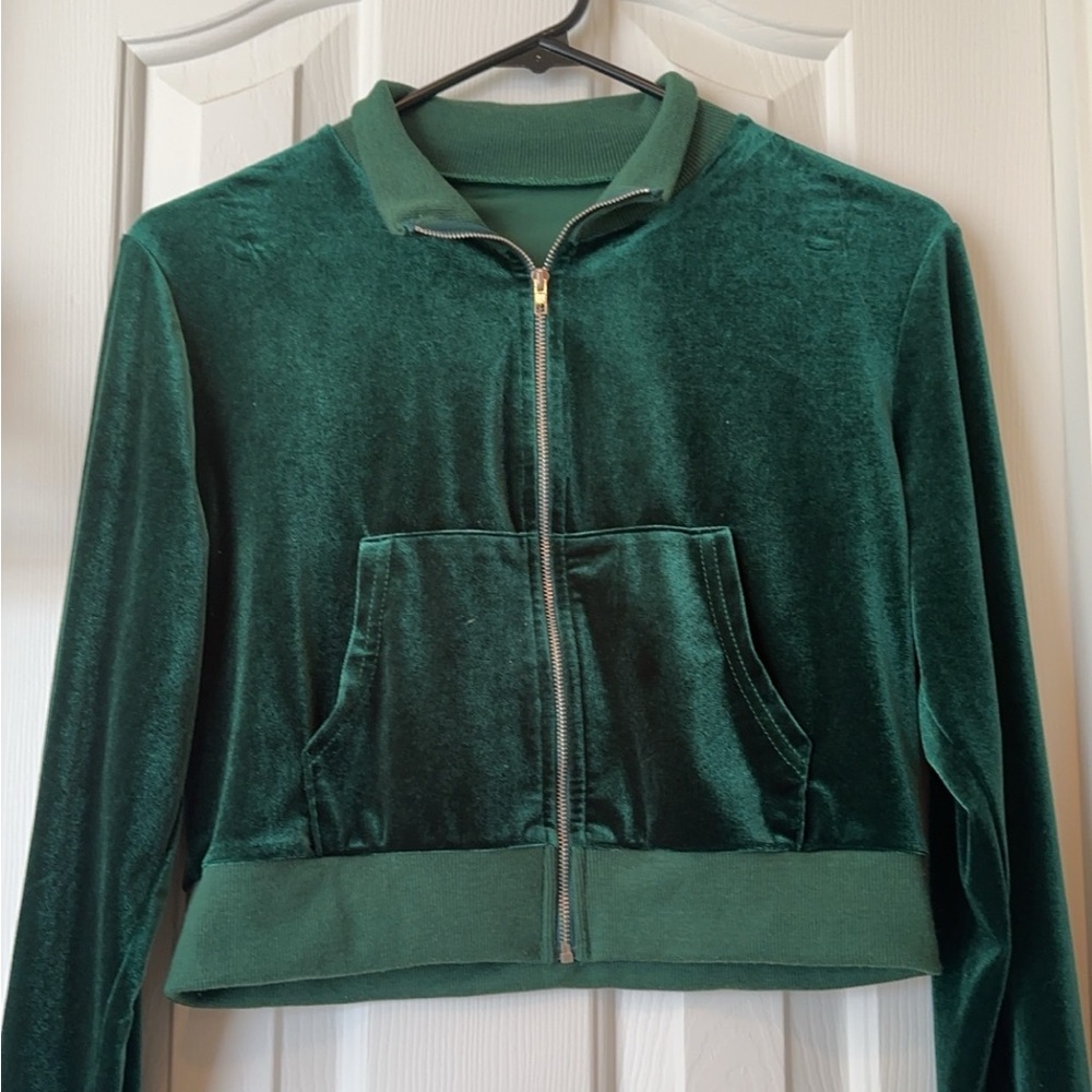 Green Velvet Women’s Cropped Tight Zip Up Jacket